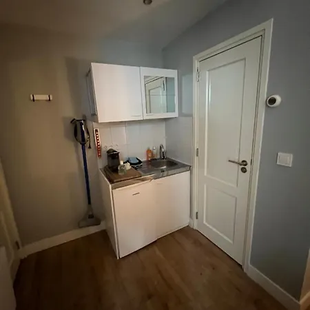 Center * אמסטרדם